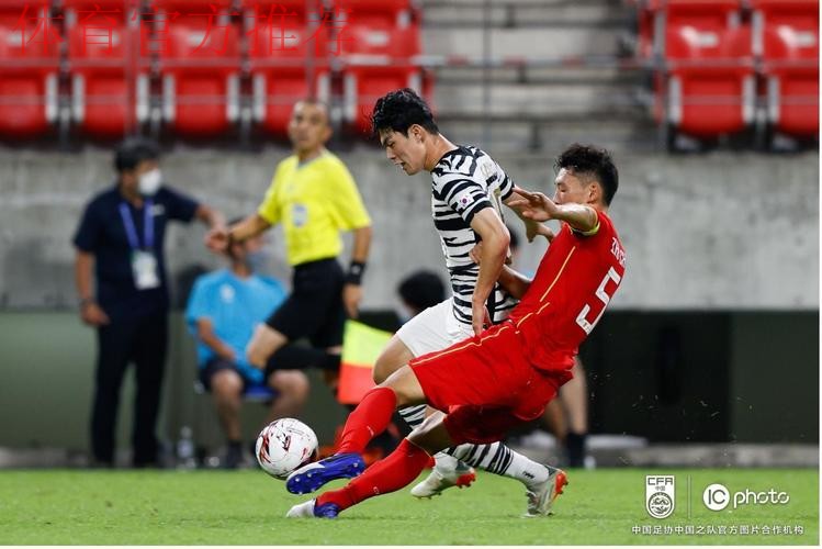 东亚杯首轮比赛中国女足告捷 男足选拔队不敌韩国队